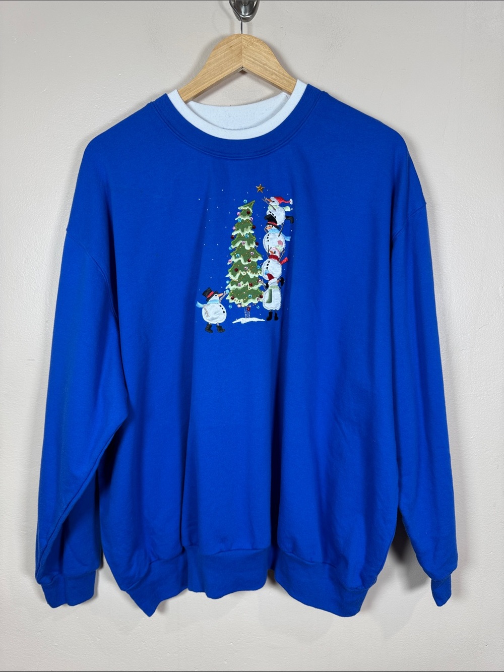 VTG Women's Christmas Crewneck Sweatshirt Embroidered Snowman Tree Blue Holiday